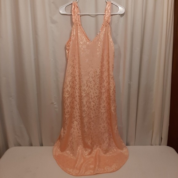 Vintage Lily of France Size Medium Long Animal Print Peach Nightgown Polyester - Picture 1 of 11